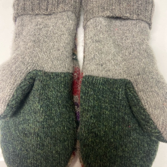Sold. handmade sweater mittens - Picture 2 of 4